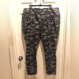 Woman’s Lane Bryant Fatique pants NWT size 20